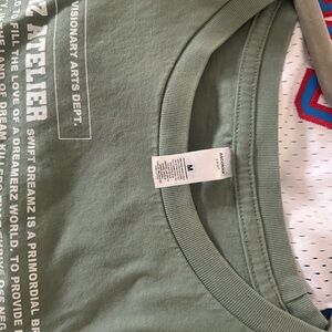 Green Graphic Crop Top - Unbranded